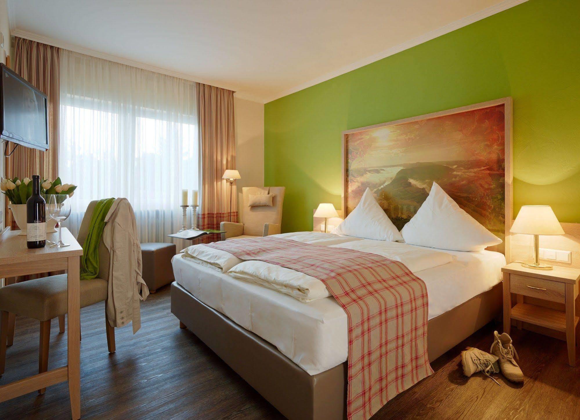 Ringhotel Boemers Mosel Landhotel Alf Exterior photo